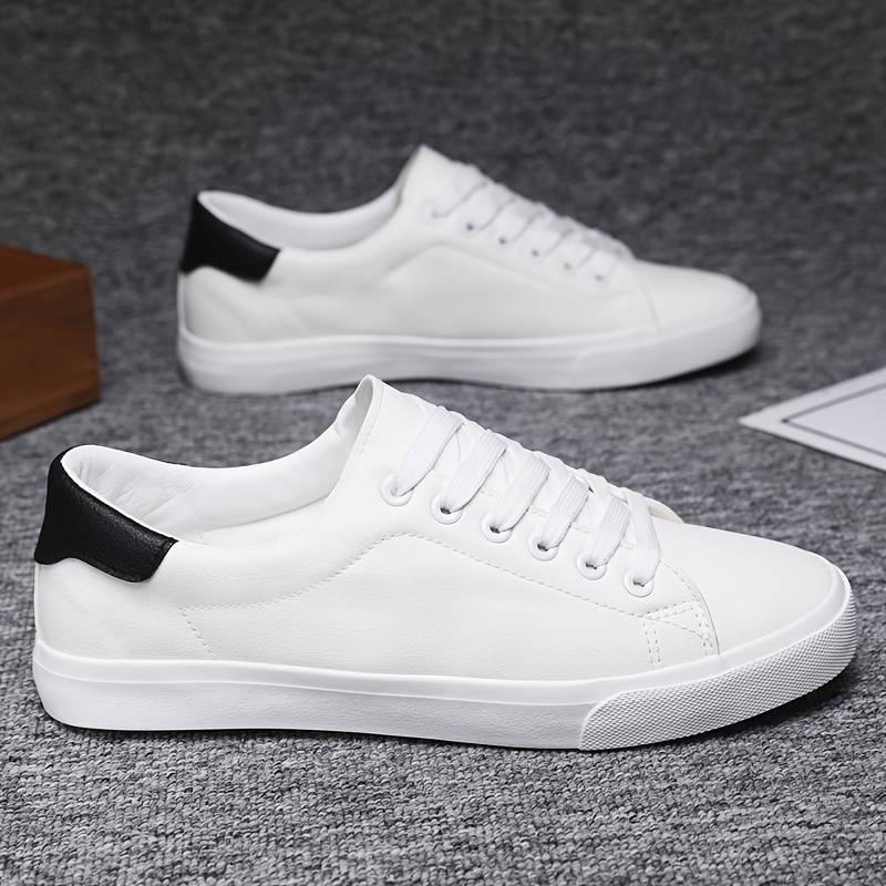 Białe niskie sneakersy ze skóry ekologicznej