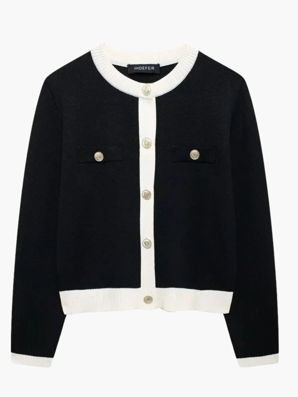 Elegancki sweter z ozdobnymi guzikami i kieszeniami - Czarny