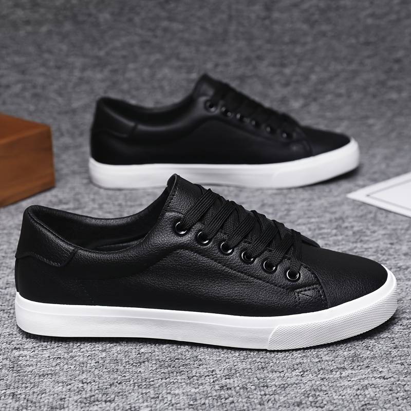 Białe niskie sneakersy ze skóry ekologicznej