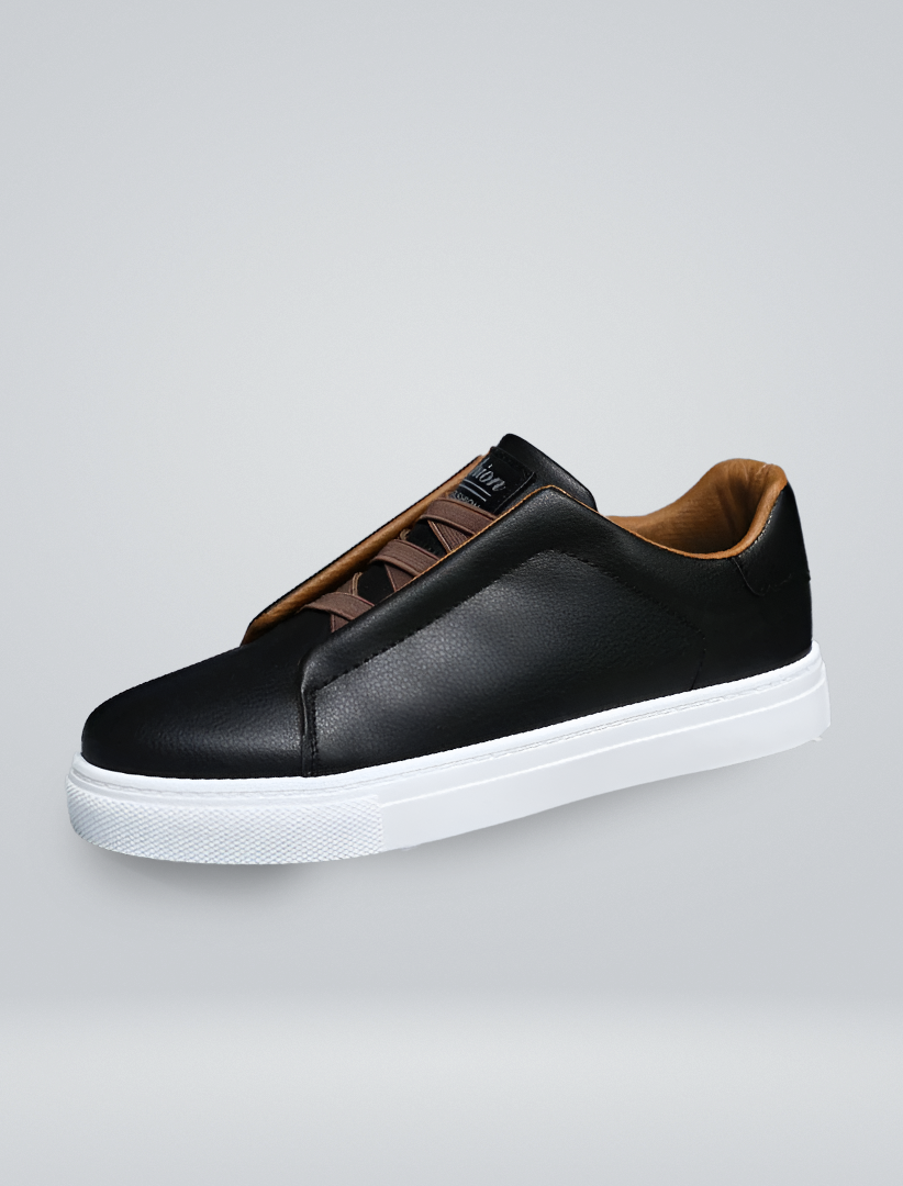Białe skórzane sneakersy męskie o minimalistycznym fasonie