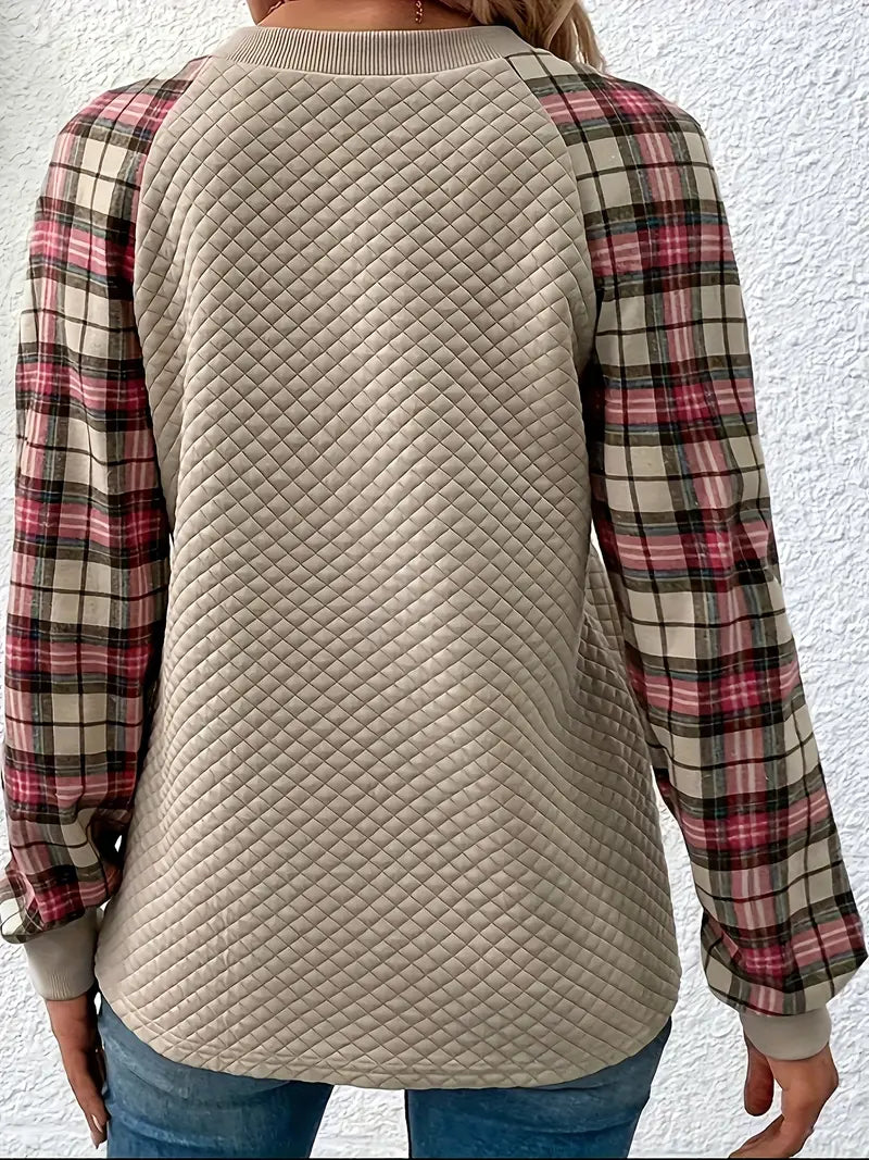 Damski sweter z kraciastymi rękawami raglanowymi