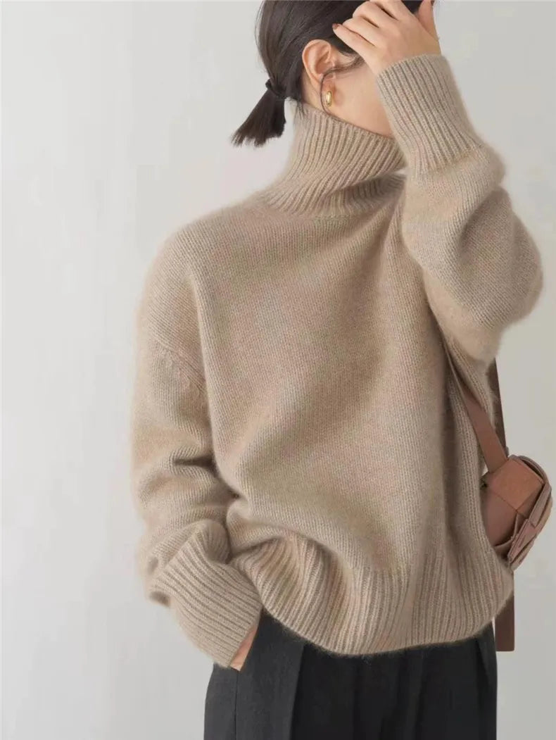 Damski sweter ze 100% wełny z klasycznym kołnierzem lub półgolfem