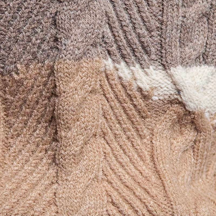 Męski sweter z dzianiny o luźnym, codziennym kroju