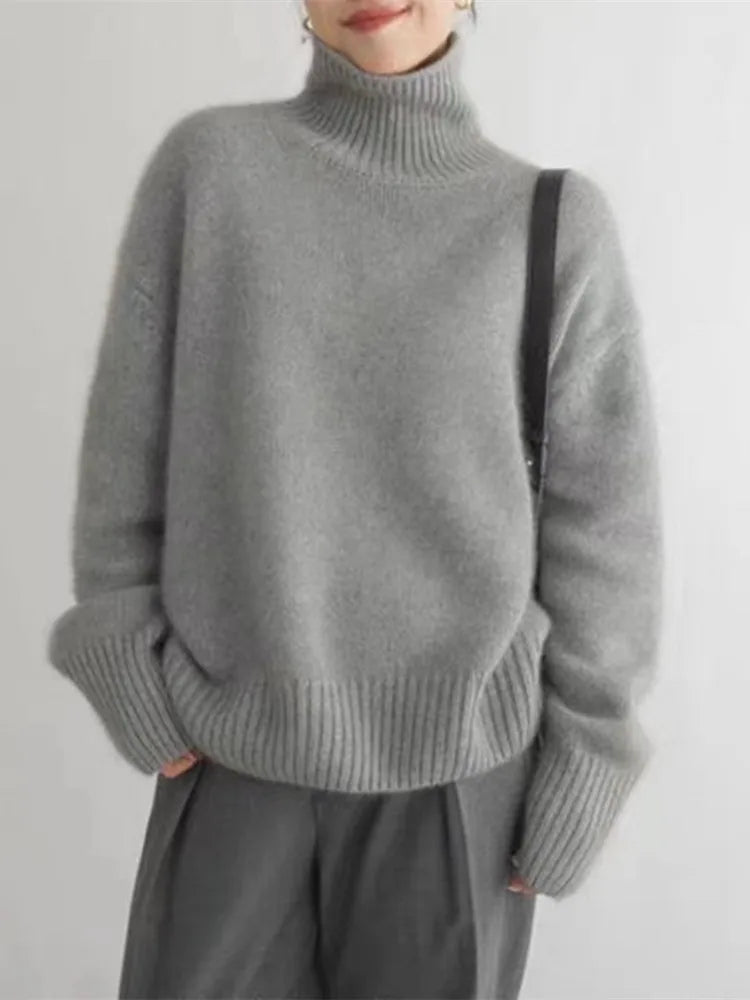 Damski sweter ze 100% wełny z klasycznym kołnierzem lub półgolfem