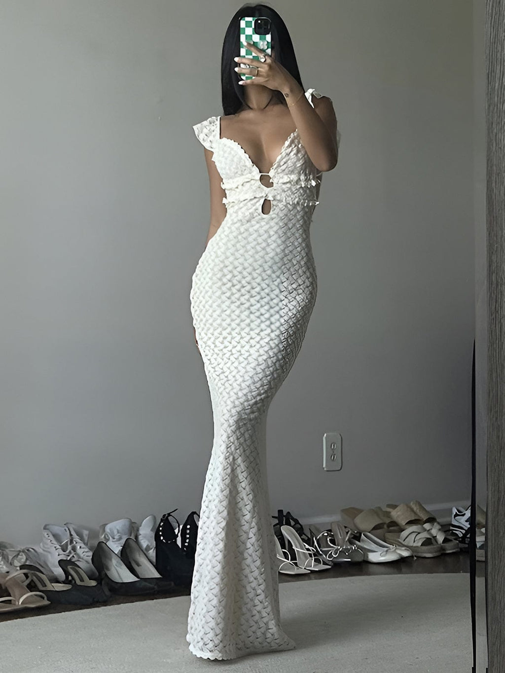 Elegancka sukienka wieczorowa maxi o dopasowanym kroju syrenki