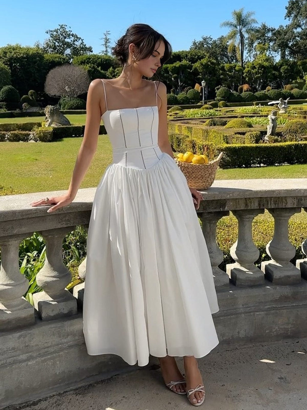 Lekka, elegancka sukienka midi na lato - Biały