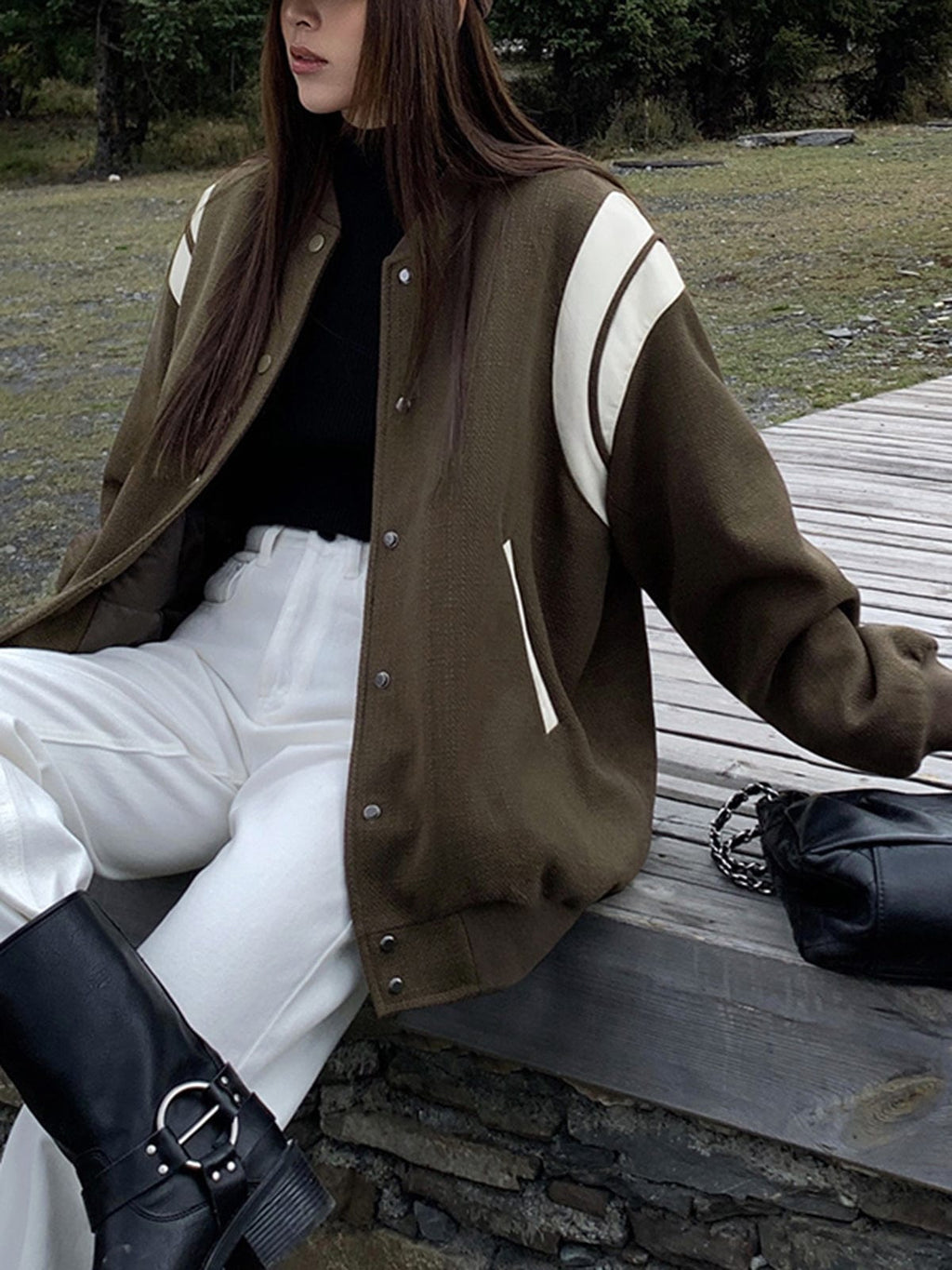 Kurtka varsity oversize w stylu retro z kontrastowymi rękawami