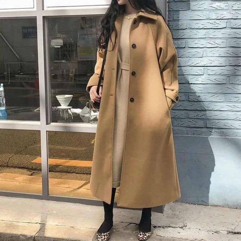 Długi płaszcz damski o eleganckim, dopasowanym kroju - Khaki