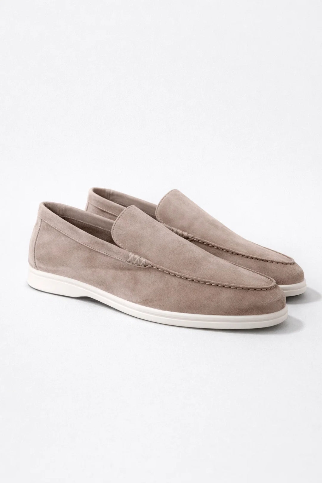 Lekkie męskie mokasyny slip-on o zamszowym wykończeniu - Beżowy