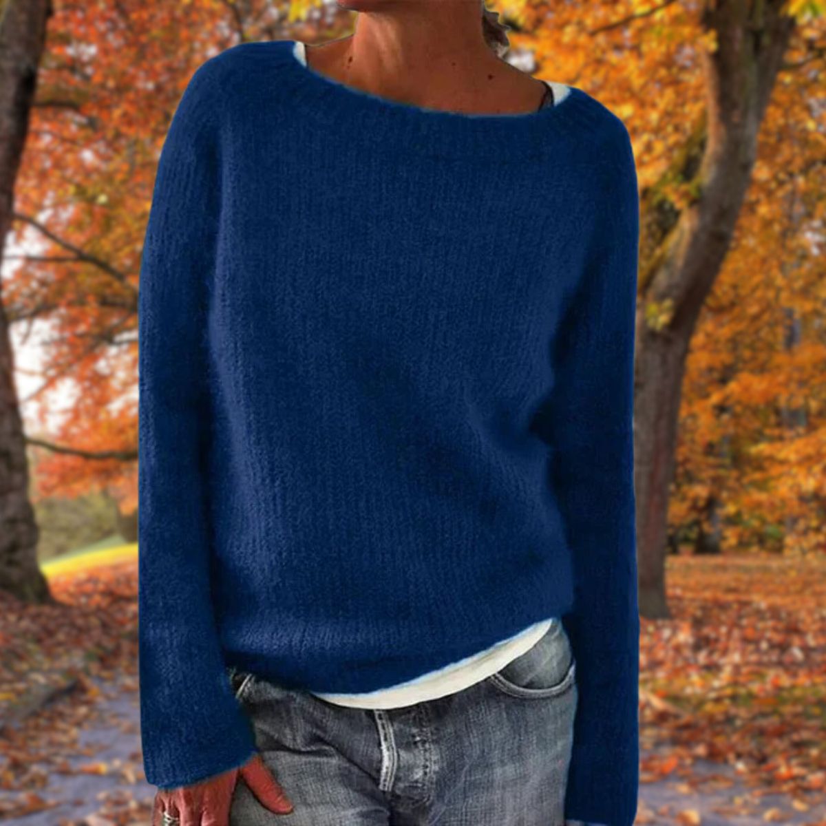 Damski sweter ze 100% wełny merino o klasycznym kroju - Niebieski