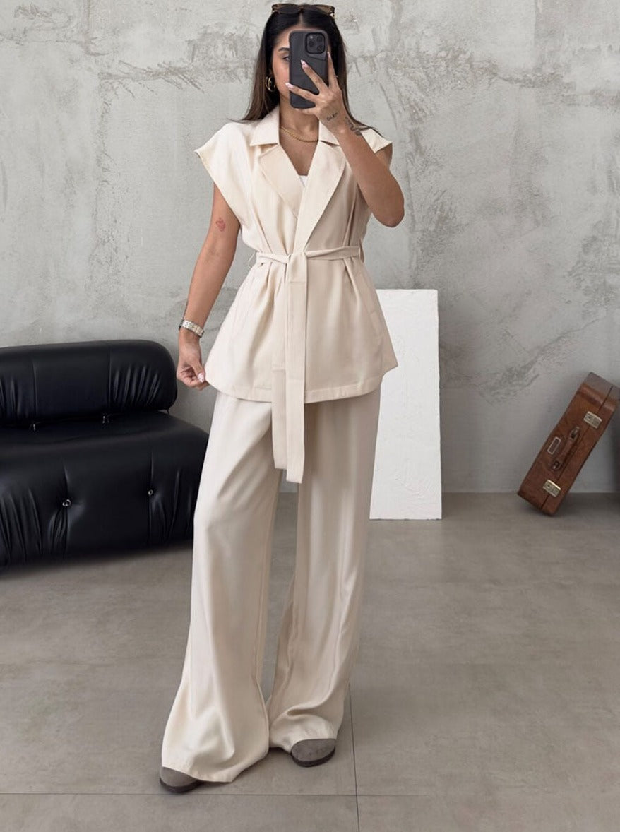 Elegancki dwuczęściowy komplet damski z szerokimi spodniami - Off-White