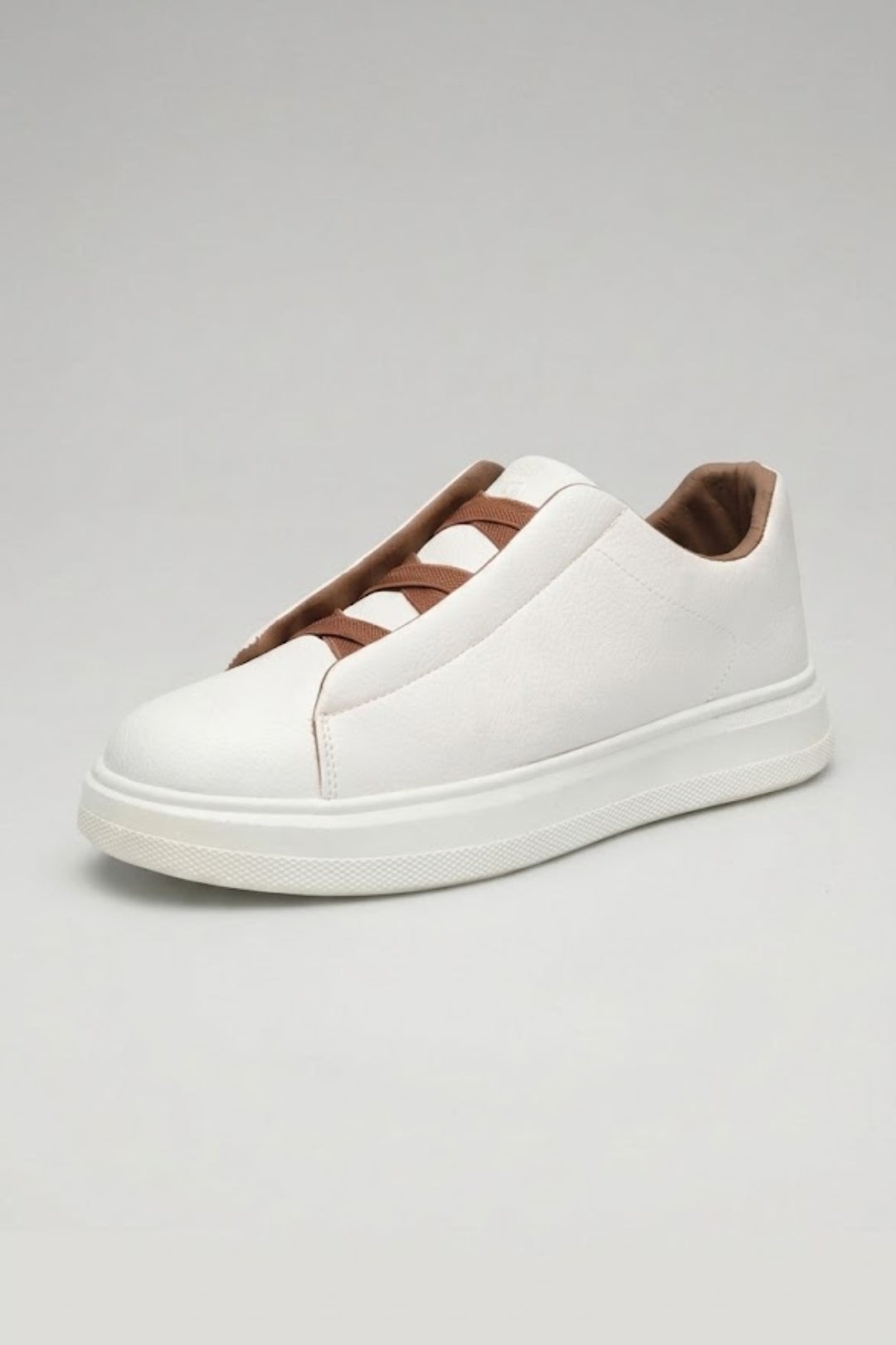 Męskie sneakersy casual z kontrastowymi detalami - Biały