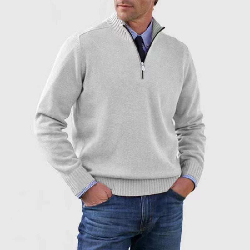 Męski dzianinowy sweter ze stójką i krótkim suwakiem - Biały