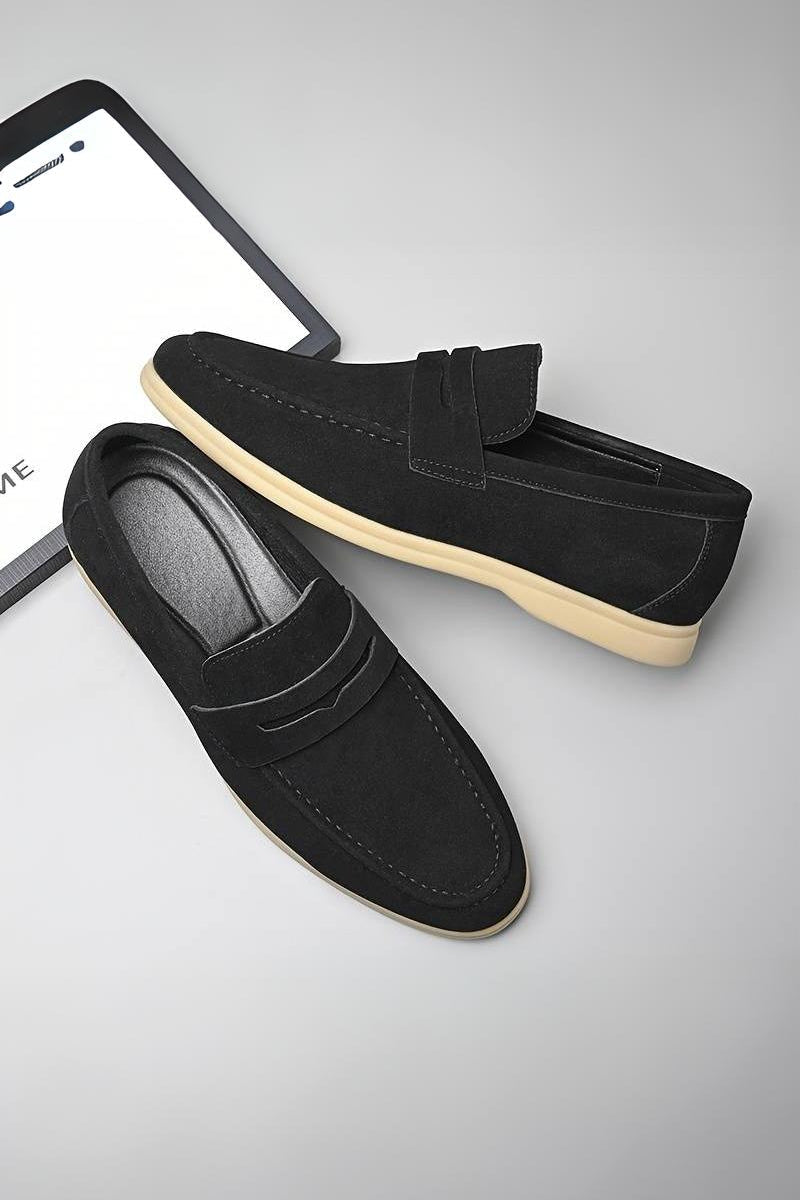 Beżowe męskie loafersy wsuwane z eleganckim wykończeniem - Czarny