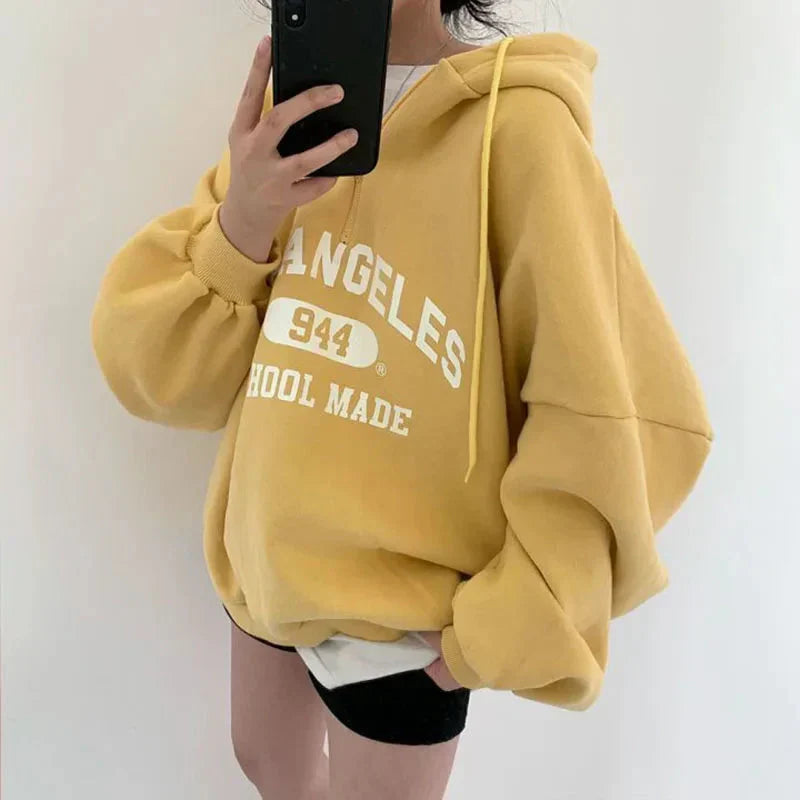 Bluza oversize z kapturem i nadrukiem college