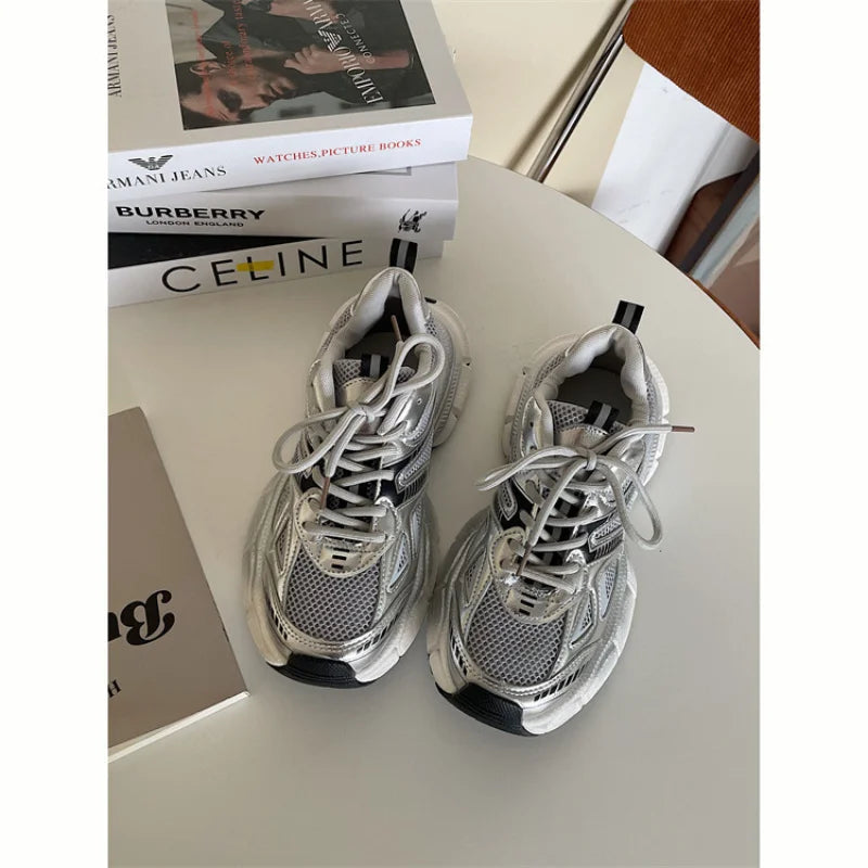 Szare damskie sneakersy z siateczki na masywnej podeszwie