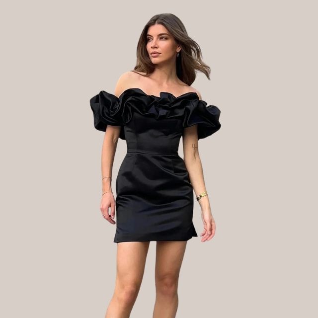 Elegancka sukienka koktajlowa z falbanami, bez ramiączek - Czarny