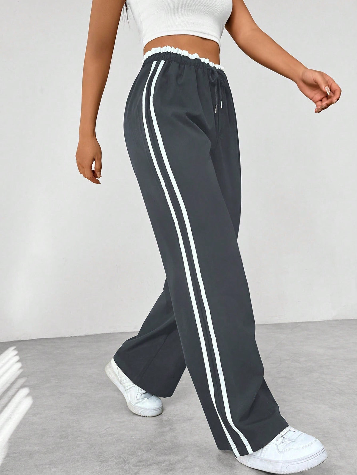 Spodnie wide-leg z paskami po bokach - Szary