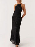 Elegancka sukienka maxi halter z odkrytymi plecami - Czarny