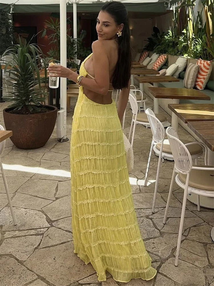 Elegancka sukienka maxi halter z odkrytymi plecami