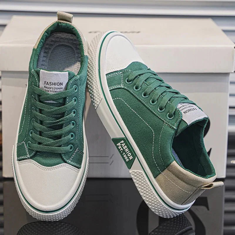 Męskie niskie sneakersy z klasycznym wiązaniem - Zielony